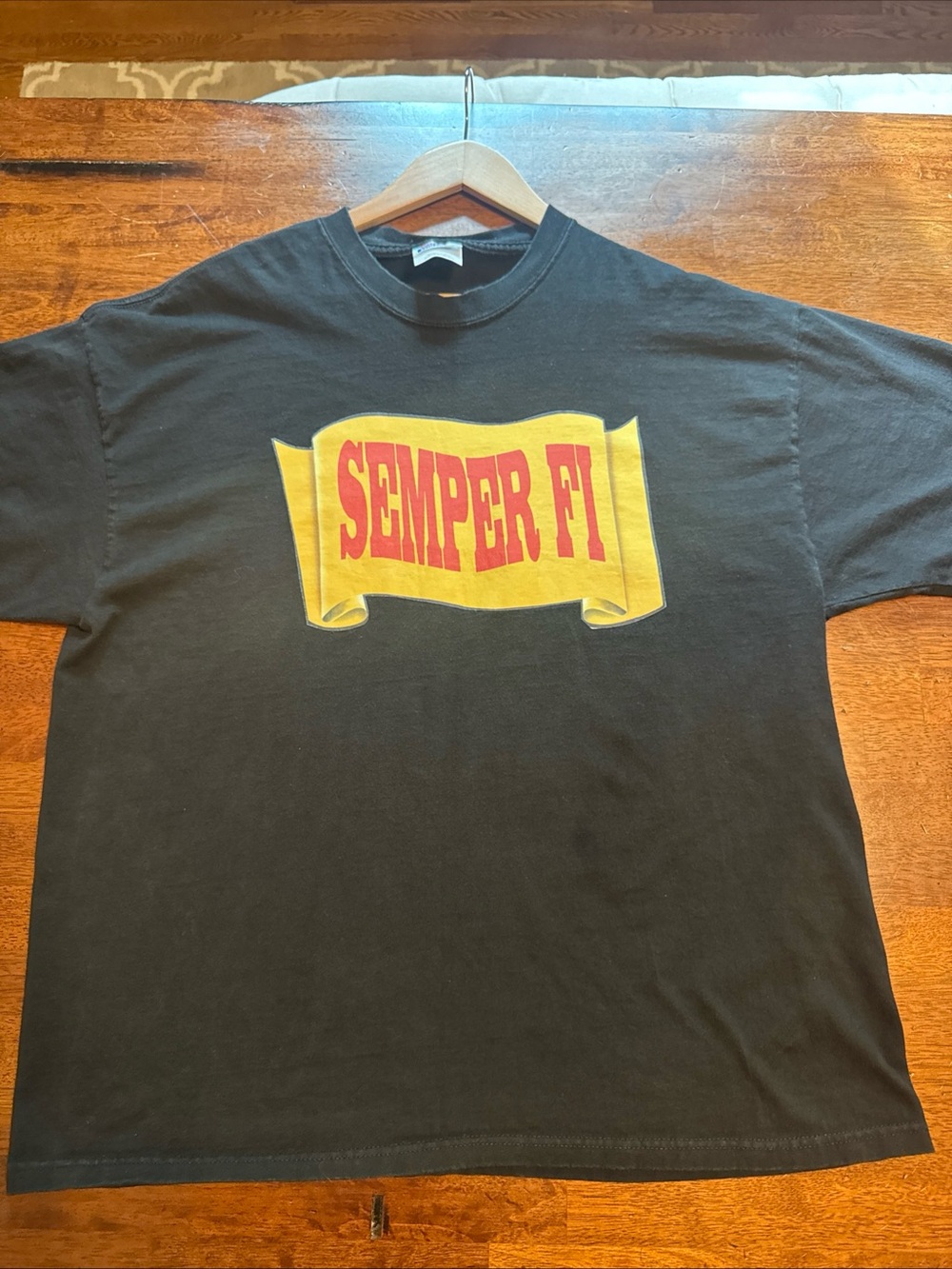 Men’s Black USMC Marines Semper FI T Shirt Size XL - Hanes comfort